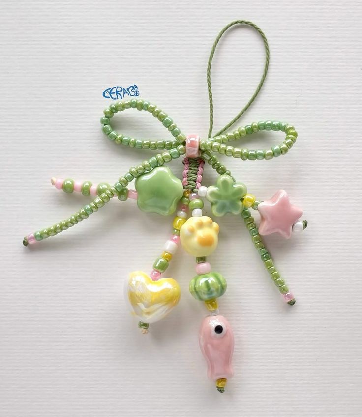 Tự làm Charm hạt cườm cực xinh chỉ trong 10 phút cho điện thoại và túi xách